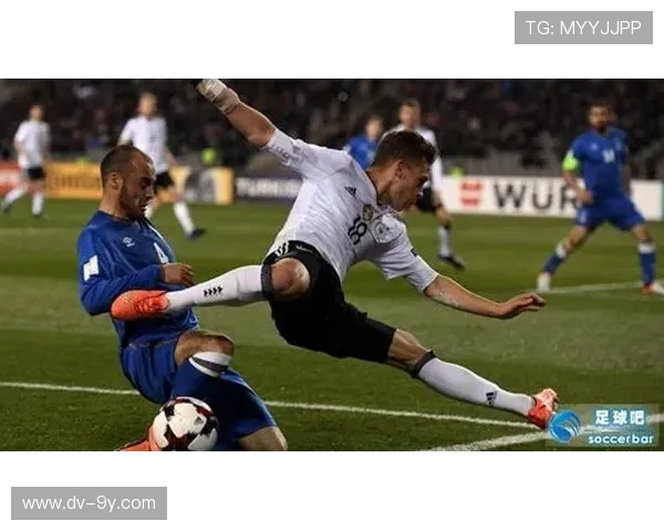 如何精准踢出足球直挂死角的技巧与训练方法解析 如何精准踢出足球直挂死角的技巧与训练方法解析