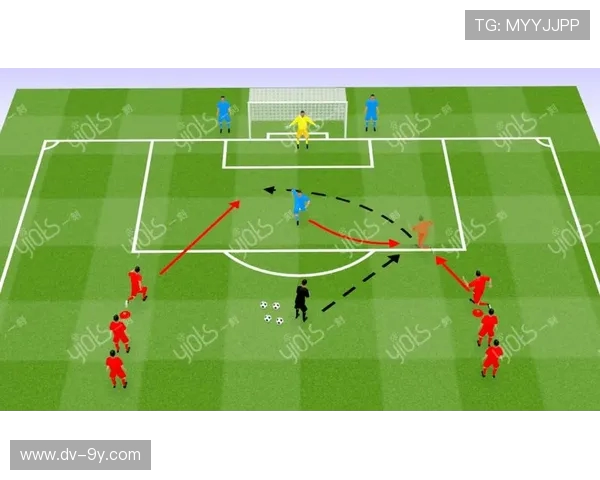 足球快速运球技巧解析 提升控球速度与敏捷性的训练方法
